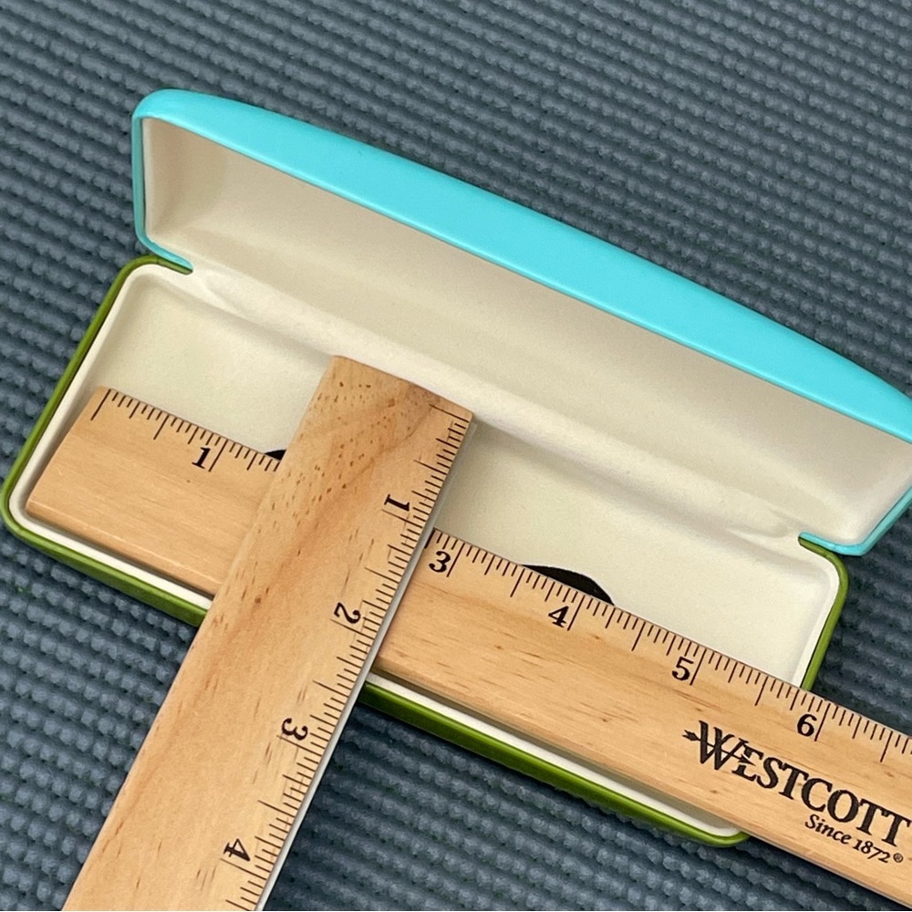 EUC Kate Spade New York Eyewear Stylish Hard Protective Case With Cleaning Cloth - Picture 12 of 17